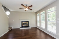 10111 Northwoods Forest Dr in Charlotte, NC - Building Photo - Building Photo