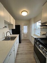 2022 Pomona Ave in Costa Mesa, CA - Building Photo - Building Photo