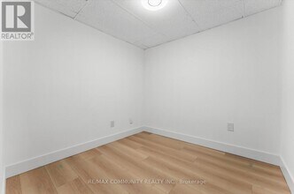 90 Euclid Ave in Toronto, ON - Building Photo - Building Photo