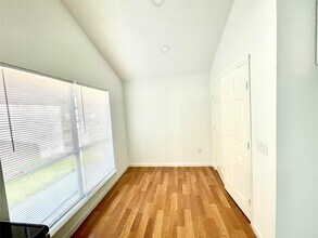 2023 Mustang Springs Dr in Missouri City, TX - Building Photo - Building Photo