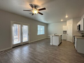 17030 Oak Ridge Cir in Oklahoma City, OK - Building Photo - Building Photo