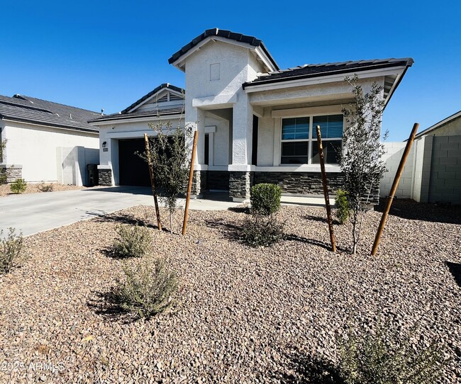 4913 S 104th Gln in Tolleson, AZ - Building Photo - Building Photo