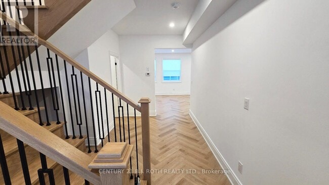 42 Calverley St in Orillia, ON - Building Photo - Building Photo