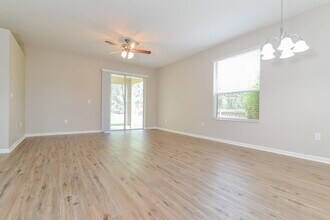 531 Bluff Pass Dr in Eustis, FL - Building Photo - Building Photo