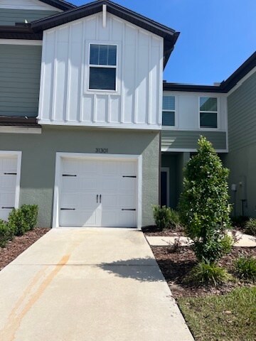 31301 Amberview Bnd in Wesley Chapel, FL - Building Photo