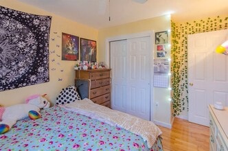 5 Timberwood Dr, Unit 207 in Goffstown, NH - Foto de edificio - Building Photo