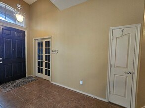 11 Beechcreek Dr in Edgecliff Village, TX - Building Photo - Building Photo