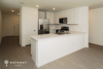 547 Layne Overlook in San Antonio, TX - Foto de edificio - Building Photo