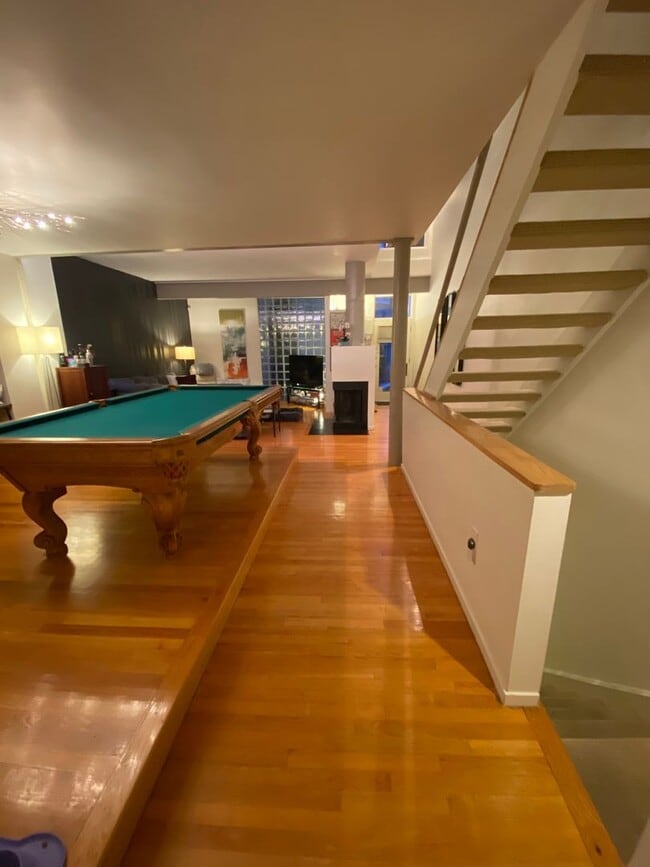 property at 675 College St