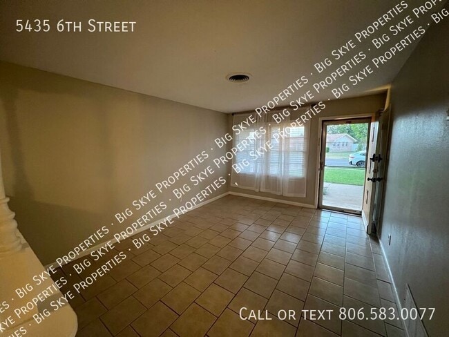 5435 6th St in Lubbock, TX - Building Photo - Building Photo