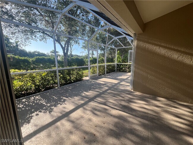 8103 Ibis Cove Cir in Naples, FL - Foto de edificio - Building Photo