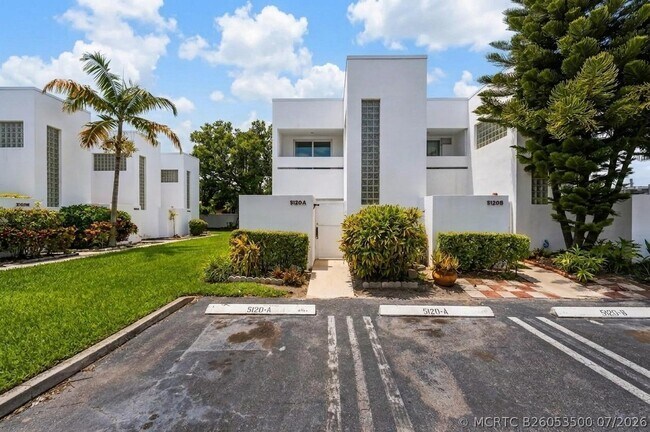 property at 5120 Elmhurst Rd