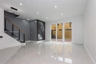 939 NE 42nd Terrace in Homestead, FL - Building Photo - Building Photo