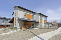 North Cedar Townhomes in Fayetteville, AR - Foto de edificio - Building Photo