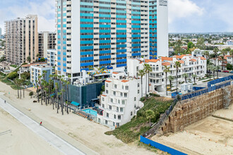 Palacio Del Mar in Long Beach, CA - Foto de edificio - Building Photo