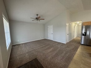 140 Perdez Ct in Bowling Green, KY - Building Photo - Building Photo