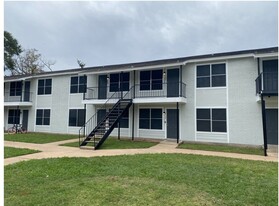 Brazoria Oaks Apartments