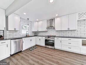 5205 Silhouette Ln SW in Mableton, GA - Building Photo - Building Photo