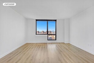 46-9 69th St in Queens, NY - Building Photo