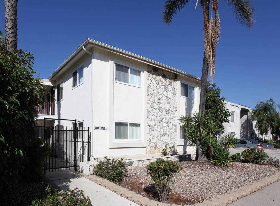 University Heights Apartments in San Diego, CA - Foto de edificio