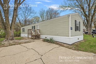 25 Amos Valley Dr in Springfield, IL - Building Photo