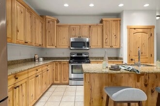 396 Juniper Rd in Somers, MT - Building Photo - Building Photo