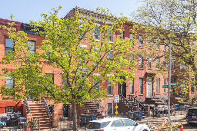 813 Herkimer St in Brooklyn, NY - Building Photo - Building Photo