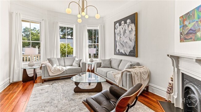 319 E Anderson St, Unit A in Savannah, GA - Foto de edificio - Building Photo