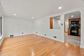 5239 S Rutherford Ave in Chicago, IL - Building Photo - Building Photo