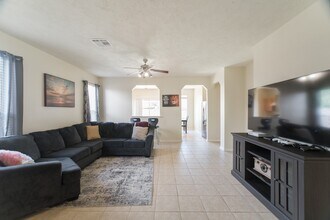 1111 Turnberry Park Ln in Spring, TX - Building Photo - Building Photo