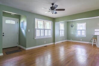 564 Parker Ave in Decatur, GA - Building Photo - Building Photo