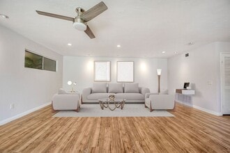 17465 Plaza Otonal in San Diego, CA - Building Photo - Building Photo