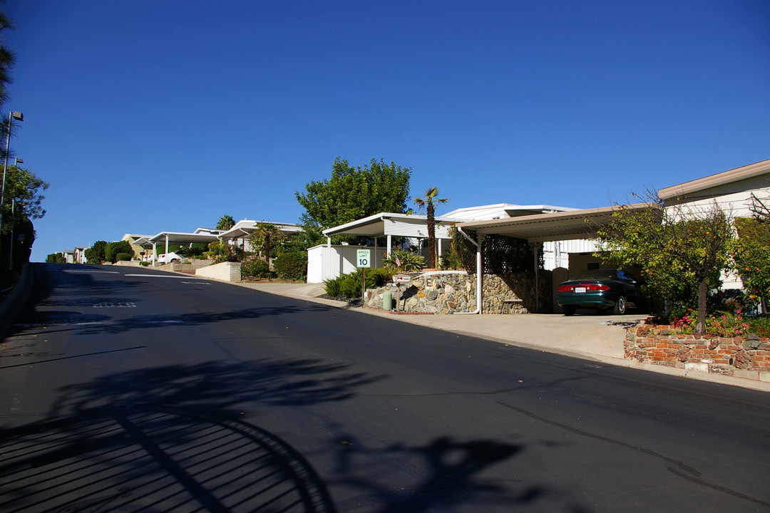 Lake Jennings Mobile Home Park in Lakeside, CA - Building Photo