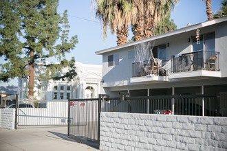 The Baker Residences in Bakersfield, CA - Building Photo - Building Photo