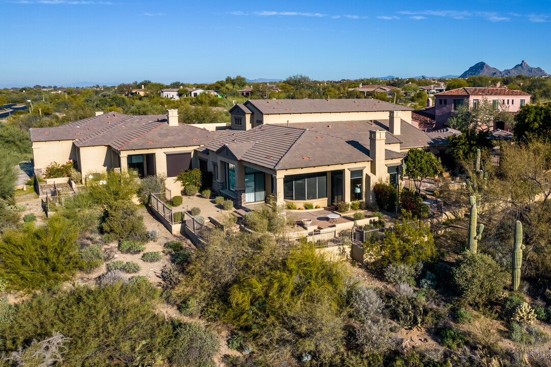 9280 E Thompson Peak Pky in Scottsdale, AZ - Building Photo