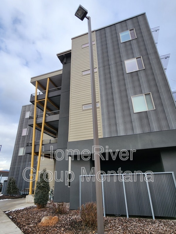property at 1500 S 14th St W