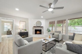 1819 Redwood Ct in Sugar Land, TX - Building Photo - Building Photo