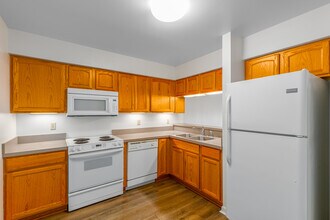 Silver Mill Apartments in Dover, DE - Building Photo - Interior Photo