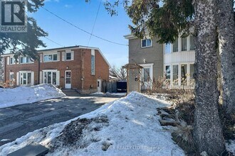 5 Billington Crescent in Toronto, ON - Building Photo - Building Photo
