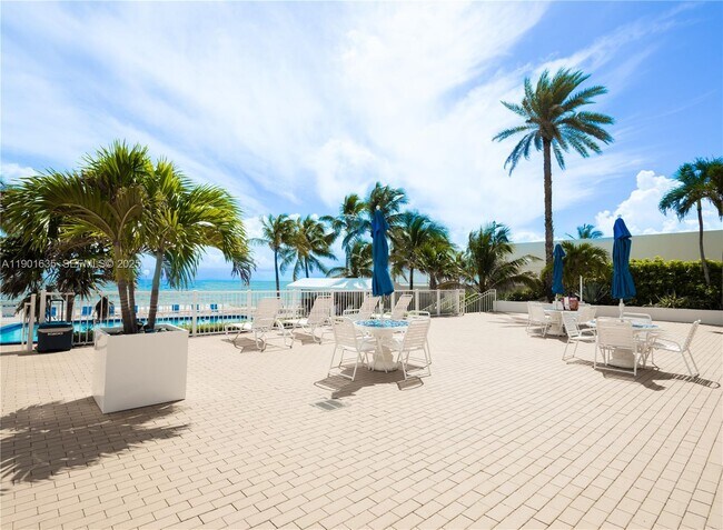 4010 Galt Ocean Dr in Fort Lauderdale, FL - Foto de edificio - Building Photo