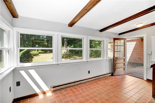 234 Mansfield Ave in Willimantic, CT - Foto de edificio - Building Photo