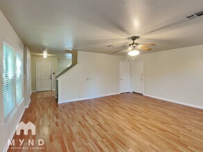 6905 Doyal Dr in Austin, TX - Building Photo - Building Photo
