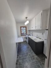 3 Meadowbrook Dr in Huntington Station, NY - Building Photo - Building Photo