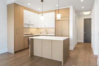 4 Lighthouse Lndg in Sleepy Hollow, NY - Building Photo - Building Photo