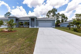 4723 30th St SW in Lehigh Acres, FL - Building Photo - Building Photo