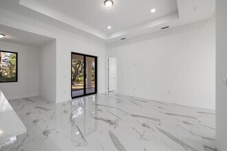875 Kidvale St in Lehigh Acres, FL - Foto de edificio - Building Photo