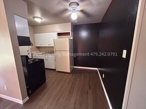 2301 S V St in Fort Smith, AR - Building Photo - Building Photo