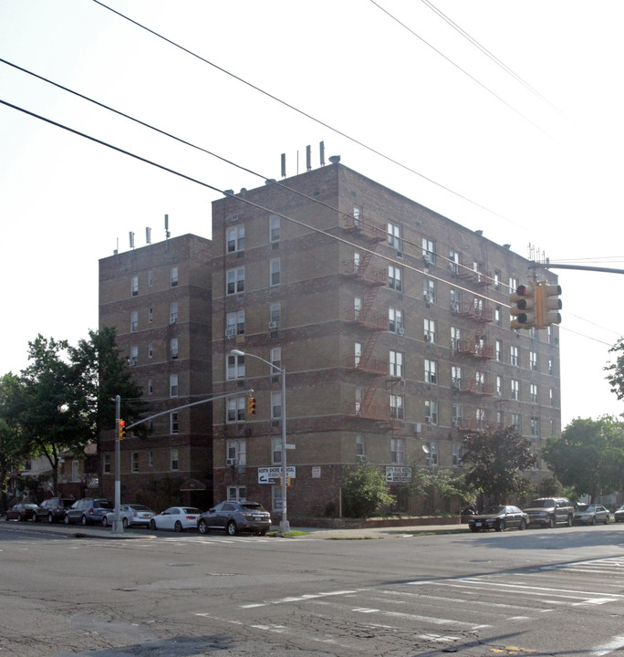 5461 Kings Hwy in Brooklyn, NY - Building Photo