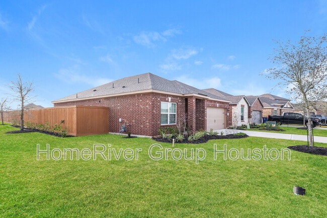 14001 Freeboard Dr in Santa Fe, TX - Building Photo - Building Photo
