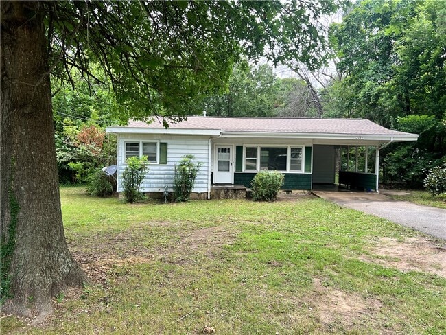property at 2124 W Wedington Dr